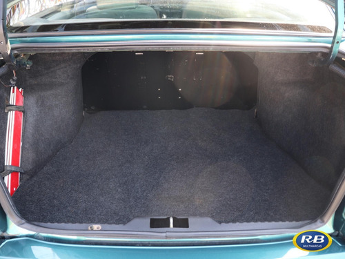 Imagem 9 de 15 de Volkswagen Logus Cli 1.6.