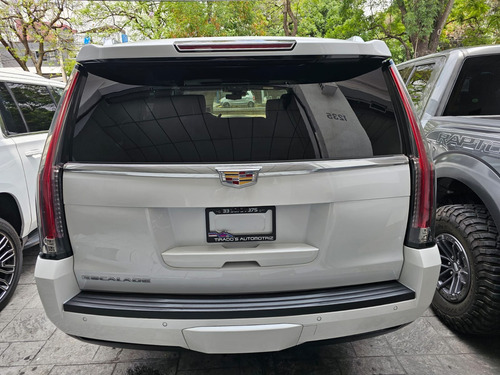 Cadillac Escalade 6.2 Plinum 4x4 At