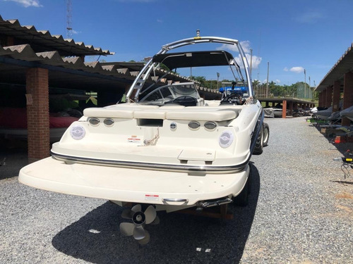Imagem 13 de 15 de Lancha Bayliner 25 Pés