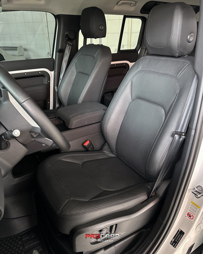 Land Rover Defender P400