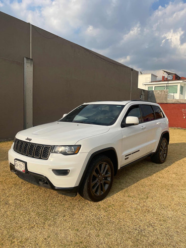 Jeep Grand Cherokee Aniversario 75