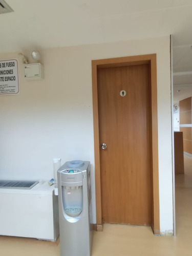 Oficinas En Avenida Bolivar, Valencia. Cc Camoruco. (soscap-03)