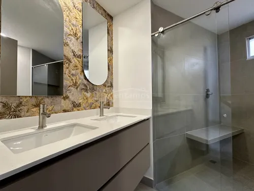 Casa En Arriendo En El Poblado. Cod A776077