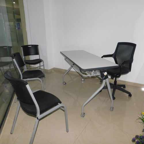 Alquilo Amplio Local En Malecón Center Con La Mejor Ubicación De