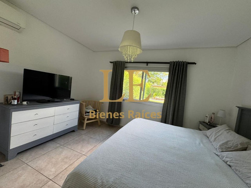Venta Casa Pilar Del Este
