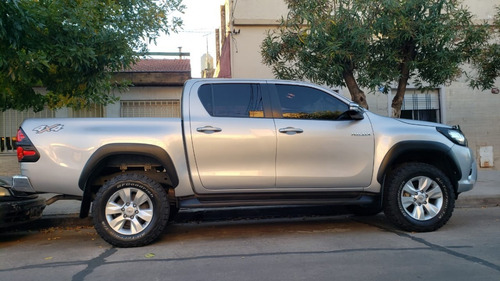 Toyota Hilux Srv 4x4