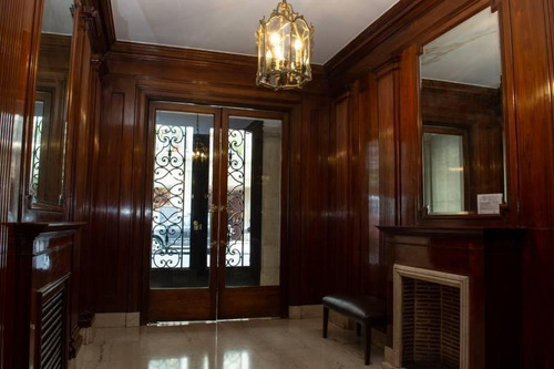 Piso En Venta En Recoleta. Departamento De 5 Ambientes Más Escritorio. Más Dependencias