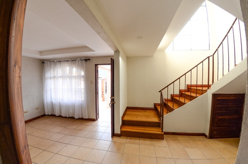 Imagen 12 de 23 de Linda Casa Ubicada En Jardines De Aguacaliente, Cartago