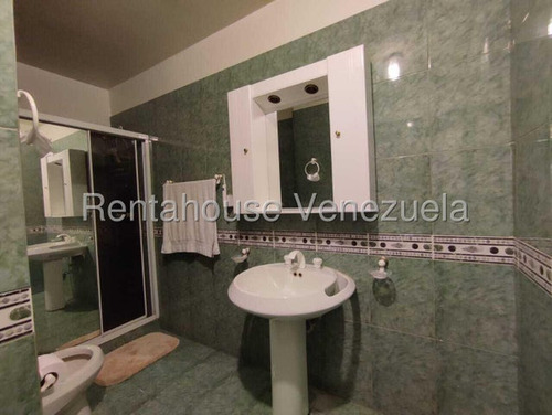 Apartamenot En Venta En El Peñon 25-10877