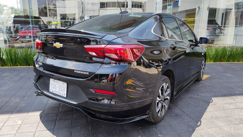 Imagen 5 de 13 de Chevrolet Onix 2021 1.2 Premier At