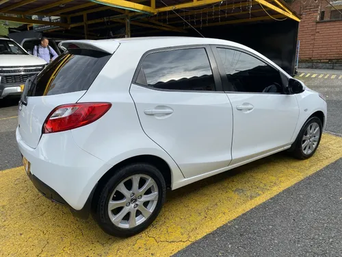 Mazda 2 1.5 Hatch Back 2014