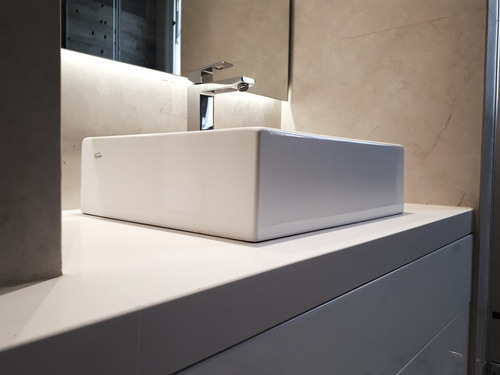Mesada Silestone Blanco Zeus, Baño Toilette - Forma Y Diseño