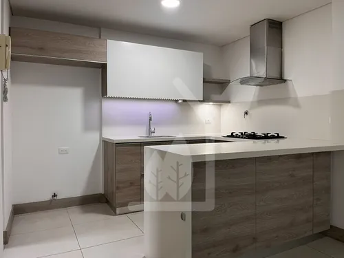 En Venta Apartamento Sector Loma De Los Mesa Envigado Piso Alto