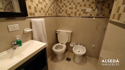 Imagen 16 de 19 de Casa / Oficina - Ideal Instituciones - Con Departamento De 1 Dormitorio