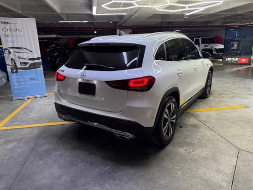 Mercedes-Benz Clase GLA 1.6 200 Cgi At