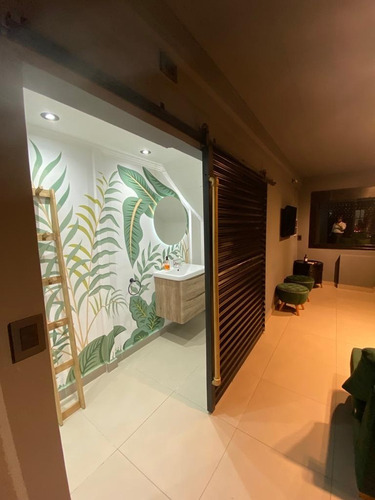 Imagen 14 de 17 de Alquiler O Venta Importante Inmueble Industrial Comercial - Ideal Showroom Exhibicion Local Con Deposito Galpon - Con Vivienda Independiente 4 Ambientes - A Metros De Caba - Vicente Lopez Chile 200