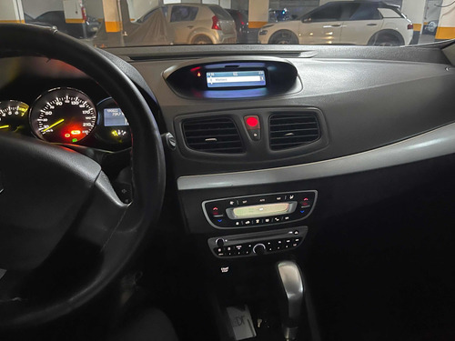 Renault Fluence 2011 2.0 Dynamique Hi-flex 4p