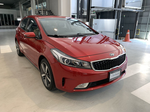 Imagen 2 de 15 de Kia Forte 2018 2.0 Sx 4 P At