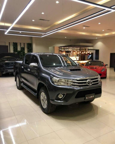Imagen 2 de 9 de Toyota Hilux 4x4 Aut