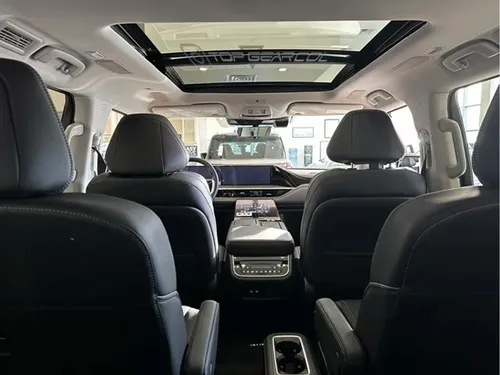 Infiniti Q80
