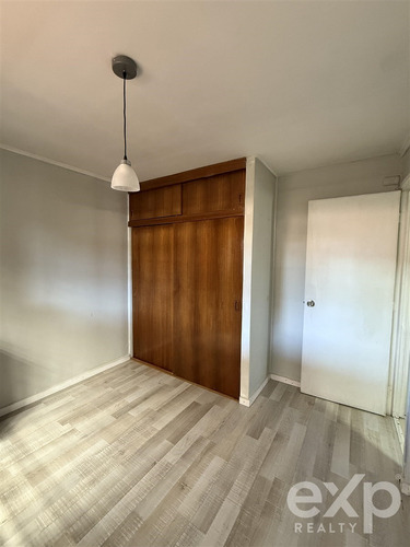 Casa En Venta De 4 Dorm. En Chillán