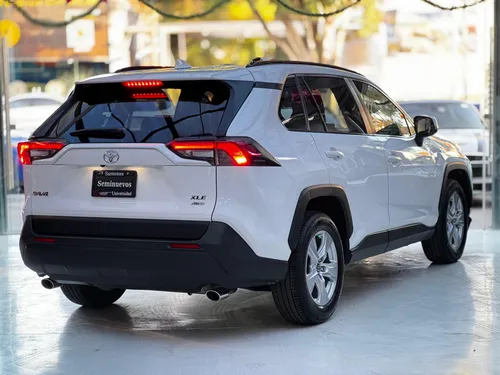 Toyota RAV4 2.5 Xle 4wd At 204 hp