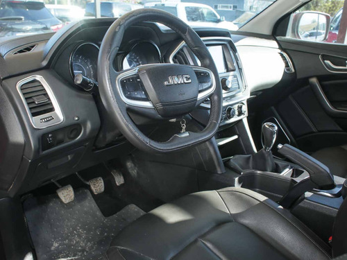 JMC Vigus Plus 2.4 MT 4X4