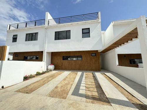 Casa En Venta En Col. Carlos Pacheco 7, Ensenada B.c
