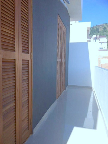 Casa De 5 Dormitórios - 4394