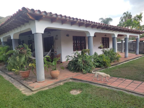 Ligia Guardia Vende Hermosa Casa Con Piscina En El Solar Guataparo