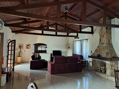 Linda Chácara Ao Lado Do Clube Do Porta Do Sol, Casa Toda Avarandada Com Muito Lazer