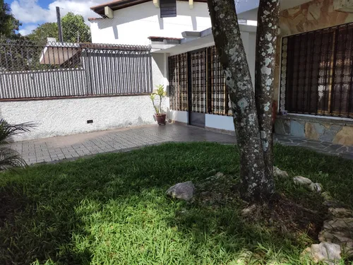 Casa En La Alta Florida