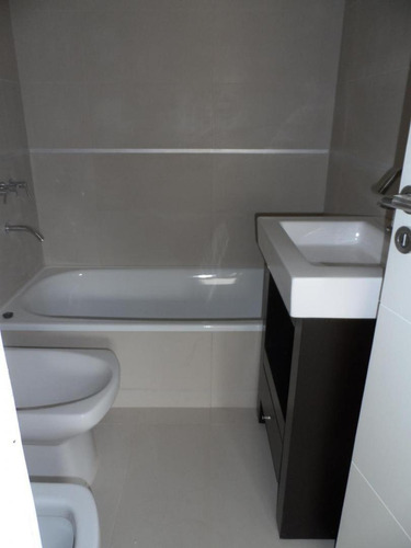 Imagen 4 de 29 de Departamentos En Piso - A Estrenar - 3 Ambientes - Castelar