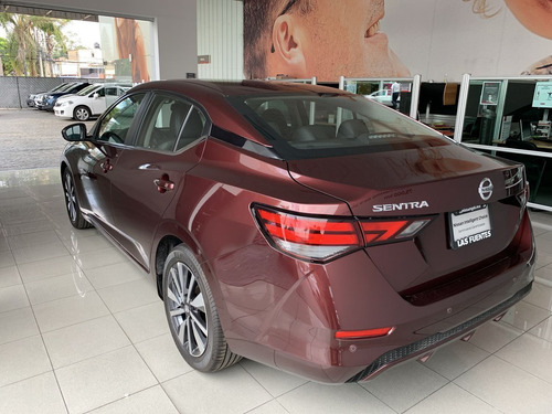 Imagen 6 de 15 de Nissan Sentra 2020 2.0 Exclusive At