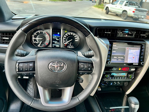 Imagen 8 de 15 de Toyota Sw4 Diamond 4x4 Automatica Igual A 0km Como Nueva