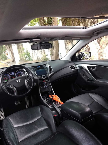 Imagem 9 de 10 de Hyundai Elantra 2015 2.0 16v Gls Flex Aut. 4p