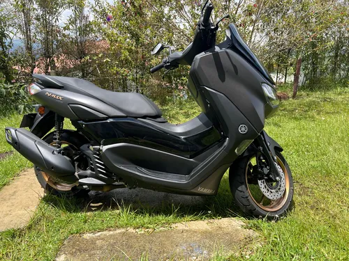 Está Muy Nueva Cero Rayón 1 Mes De Comprada En Garantía Aún