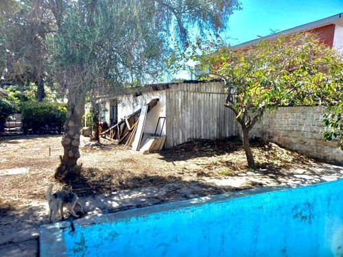 Casa En Venta De 3 Dorm. En La Cisterna