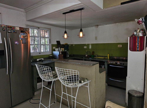 Casa En Venta De 3 Dormitorios C/ Cochera En Villa Gobernador Udaondo