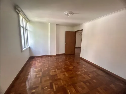Sé Vende Apartamento Duplex En Laureles Excelente Para Reformar