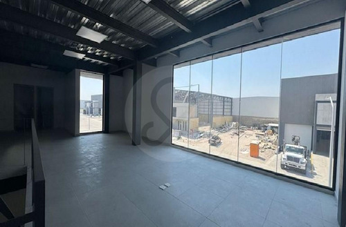 Bodega Comercial En Renta En Pueblo San Sebastianito