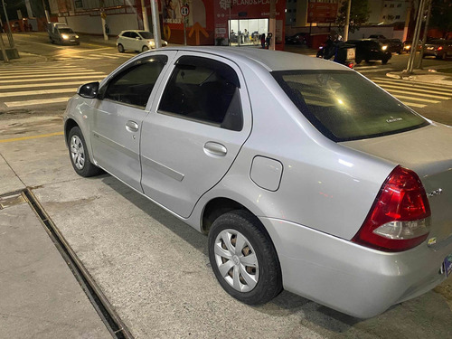 Imagem 6 de 13 de Toyota Etios 2016 1.5 16v X 4p