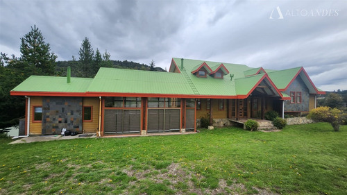 Casa En Arriendo De 4 Dorm. En Coihaique