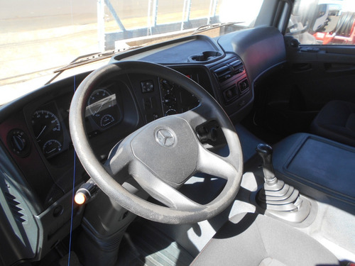 Imagem 5 de 25 de Mercedes Benz Atego 2426 Branco 2019