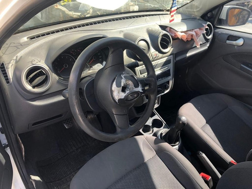 Imagem 6 de 6 de (28) Sucata Vw Gol G6 1.0 8v Flex 2013 2014 (retirada Peças)
