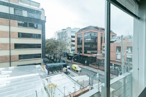 Oficina En Arriendo En Chico Reservado. Cod A1107015