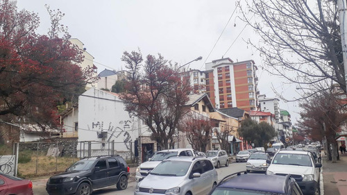 Excelente Ubicación Sobre Calle Mitre Bariloche