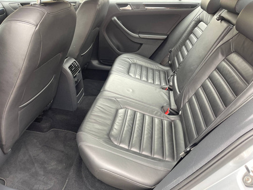 Imagem 9 de 13 de Volkswagen Jetta 2.0 Tsi Highline 211cv Gasolina 4p