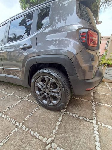 Jeep Renegade 1.3 Longitude Dark Turbo Flex Aut. (T270) 5P