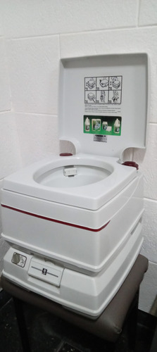 Inodoro Portatil Marca Visa Potty 238 De 14 Litros